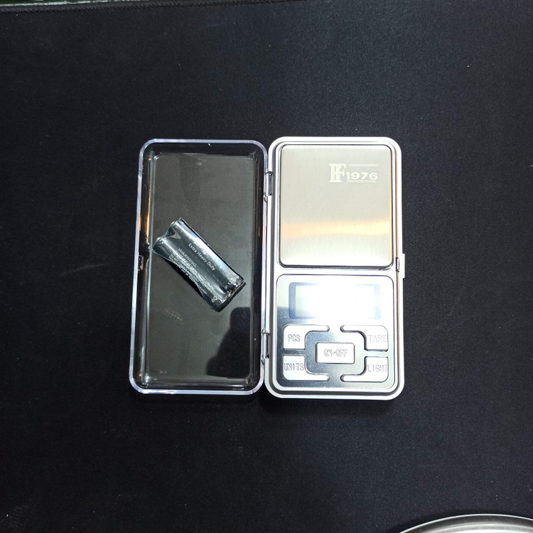 ترازوی بسیار دقیق مثقالی همراه باتری