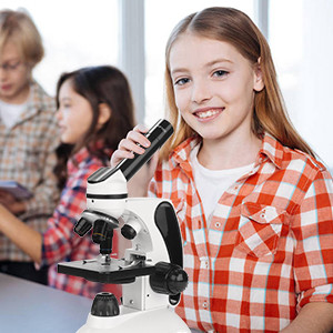 آموزش کار با میکروسکوپ آزمایشگاهی دانش آموزی بیبانگ