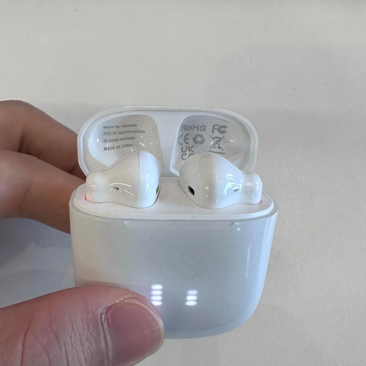 ایرپادی ارجینال و ضد آب مخصوص باشگاه