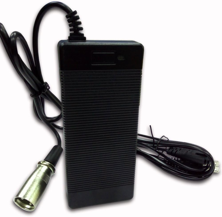 شارژر باتری ویلچر ۲۹ ولتی ۲ آمپر با اتصال XLR مناسب برای ماشین، دوچرخه برقی و موتورسیکلت ۲۴ ولت ۲ آمپر
